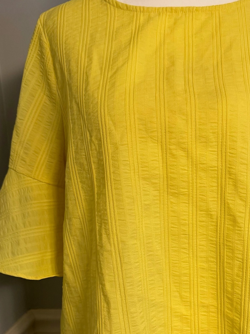 Vince Camuto Bright Yellow Textured Bell-Sleeve Tunic Top - Picture 3 of 3